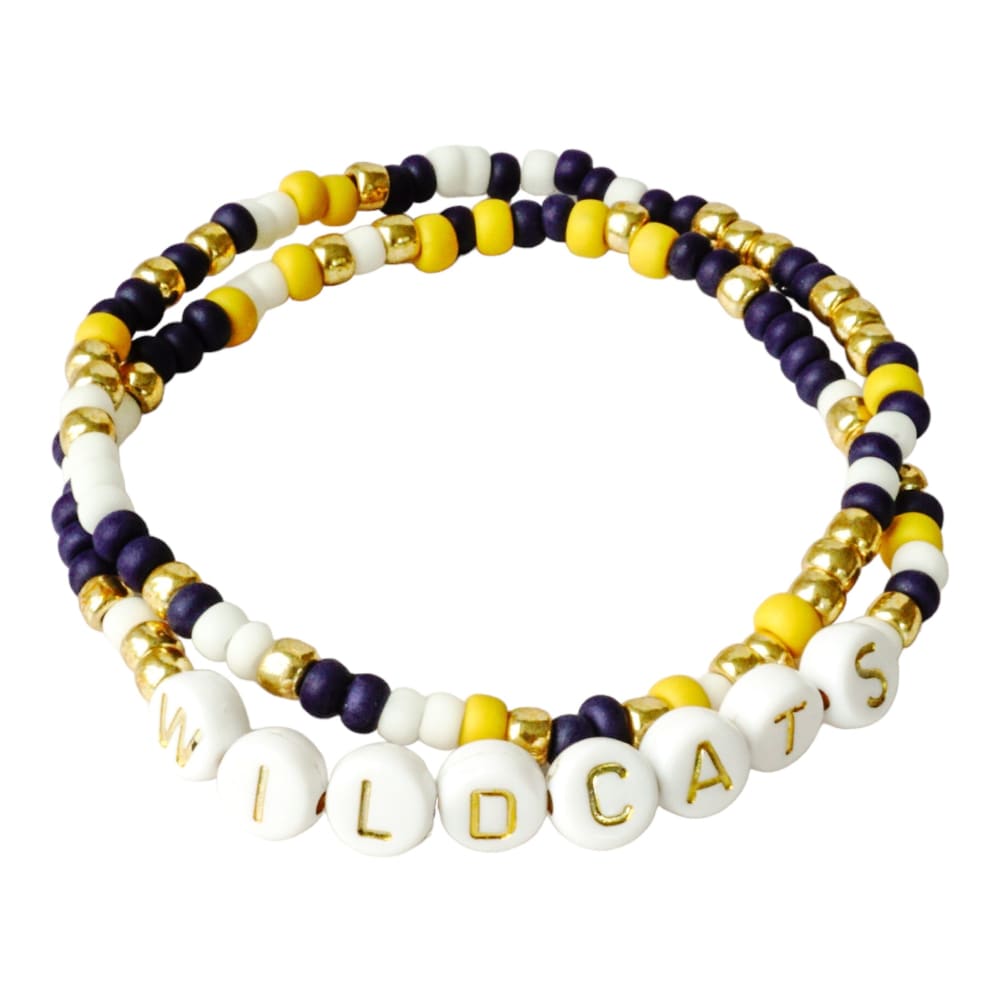 http://www.goldarrowstudios.com/cdn/shop/files/st-ignatius-spirit-bracelets-boys-football-bracelet-sets-wear-sports-seed-bead-gold-arrow-studios-506.jpg?v=1692643780